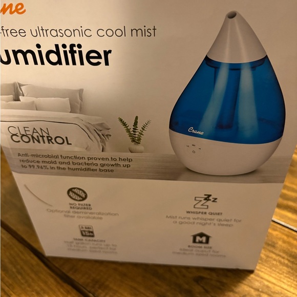Crane Ultrasonic Cool Mist Humidifier - Picture 4 of 5